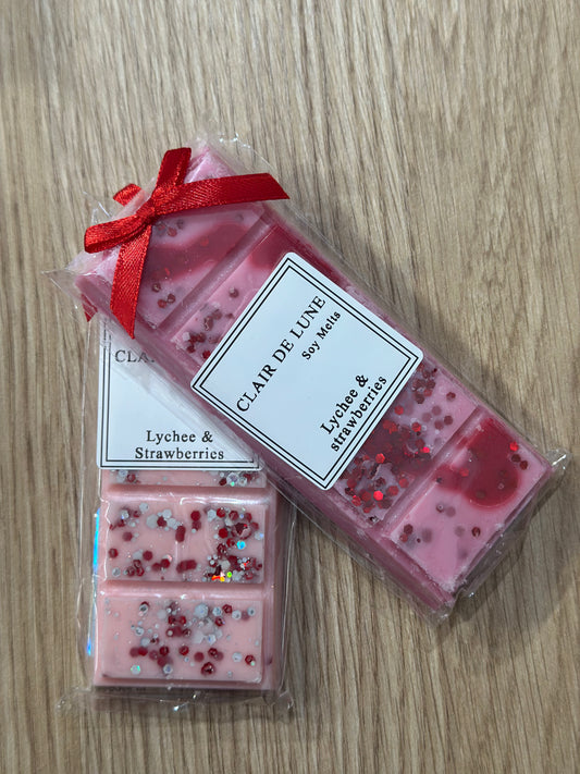 Lychee & strawberries snap bar