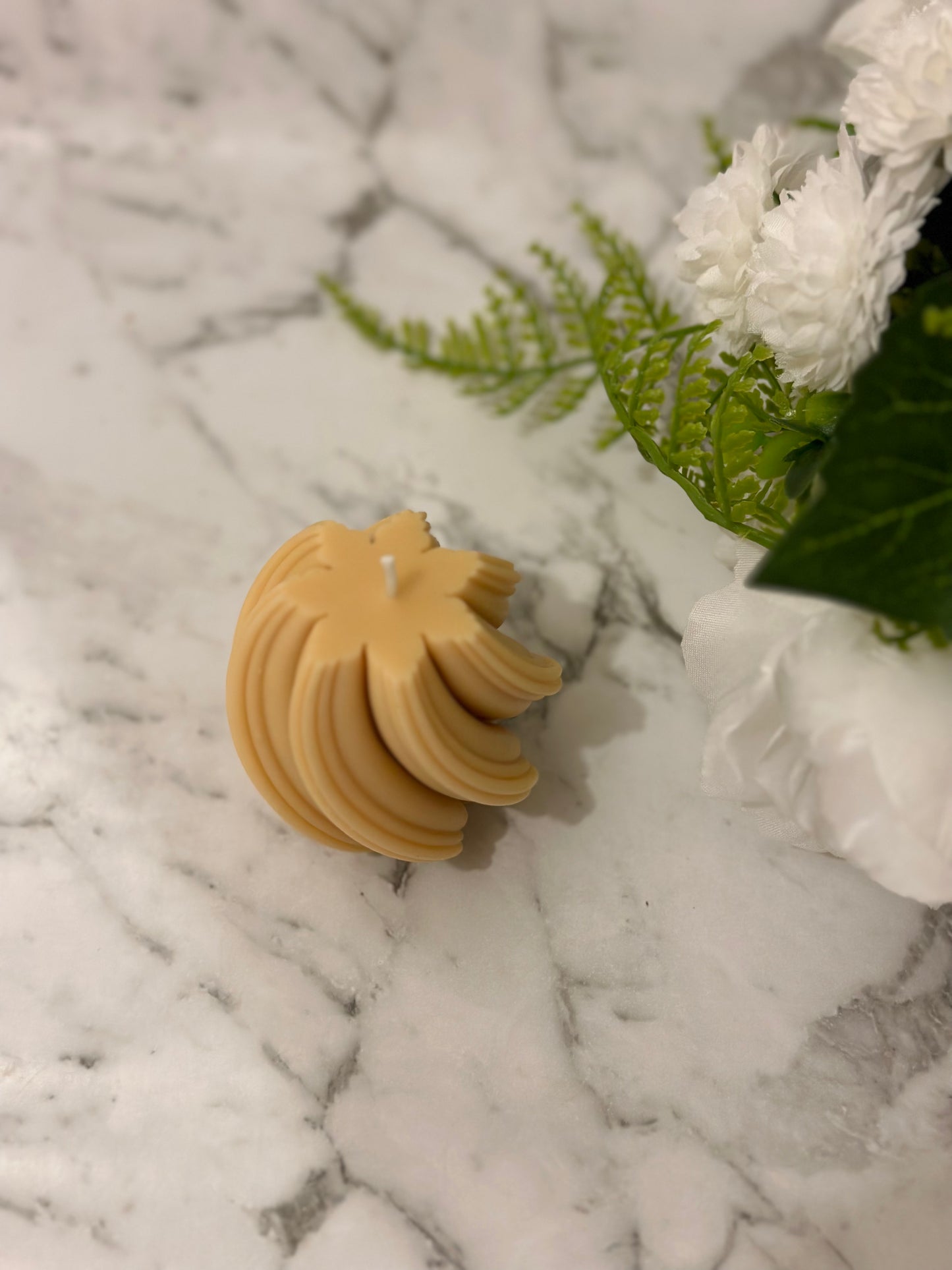 Swirl candle