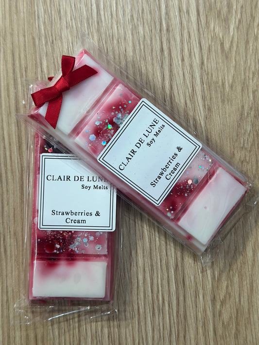 Strawberries & cream snap bar