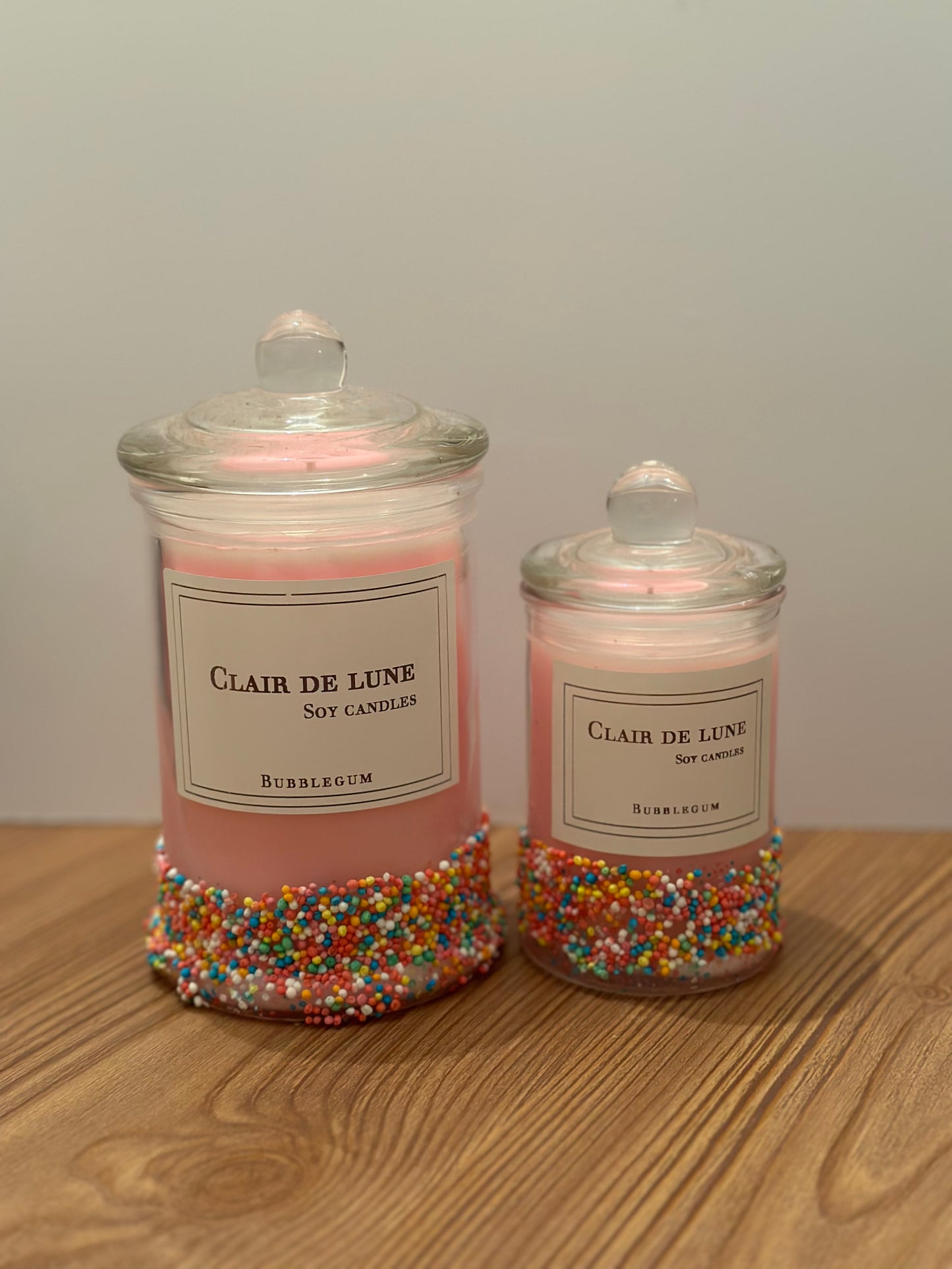 Small bubblegum candles